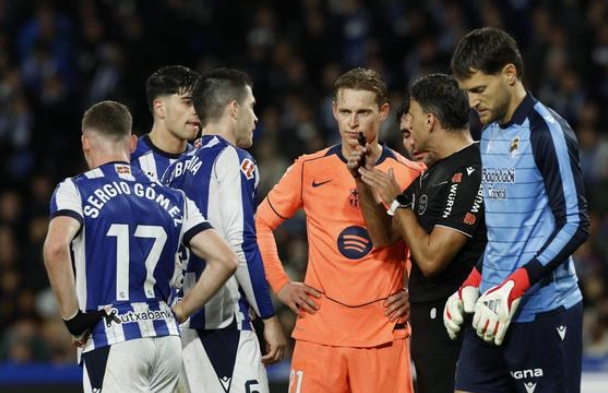 sports-football-laliga-sociedad-barcelona