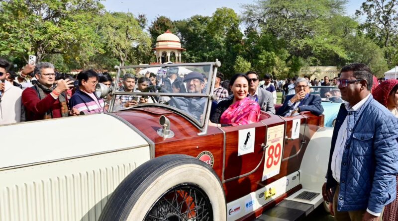 vintage-classic-car-exhibition