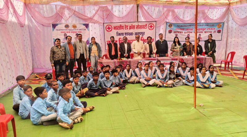 red-cross-anuppur-organized-a-health-camp-in-pachd