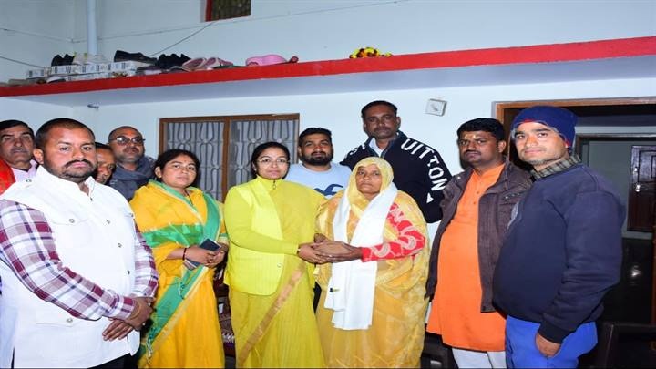 mp-family-of-the-martyred-asi-to-receive-a-condole