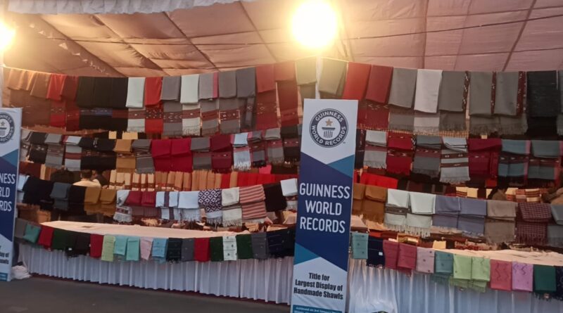 handmade-shawls-guinness-world-record