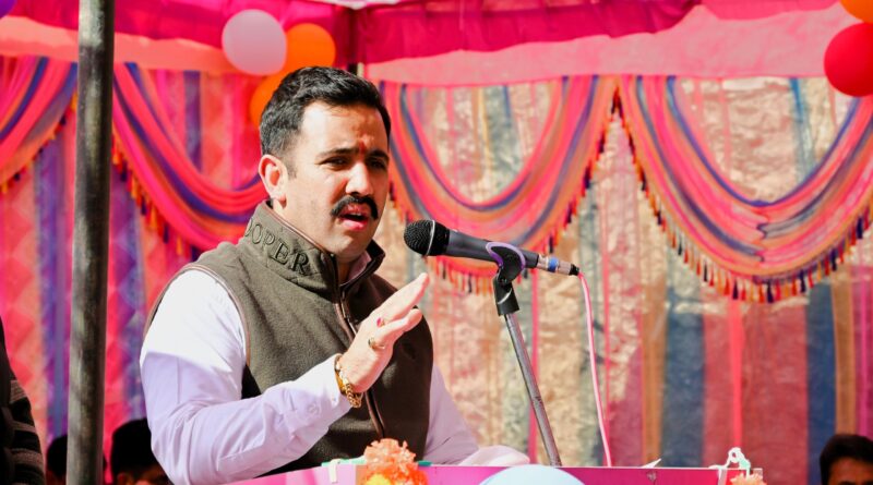 financial-crises-hp-minister