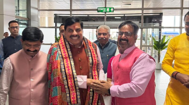 up-vns-mp-cm-mohan-yaday-