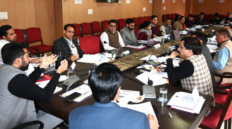 zila-stariy-samiksha-adc-mand