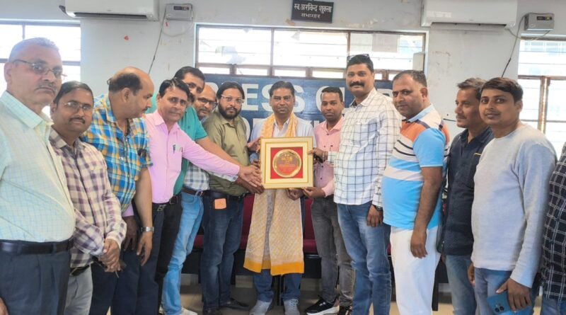 felicitations-at-the-journalis