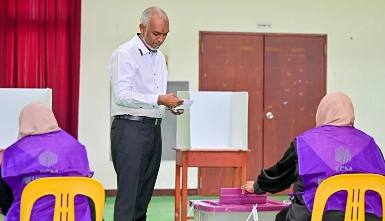 maldives-constitutional-referendum-mayoral-electio