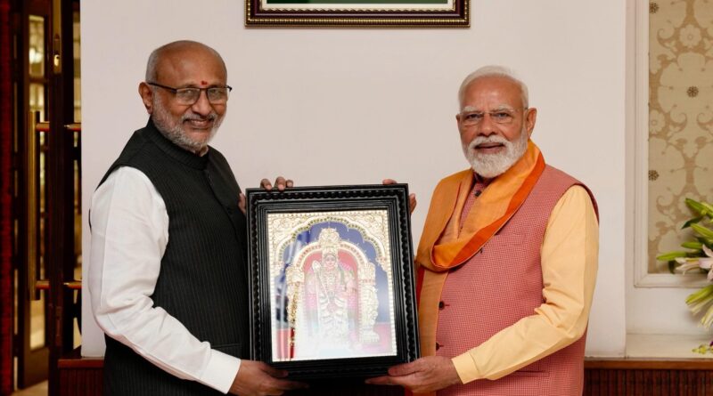 pm-modi-meet-vp-wishes-puthand