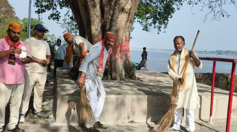 up-bjps-door-to-door-campaign