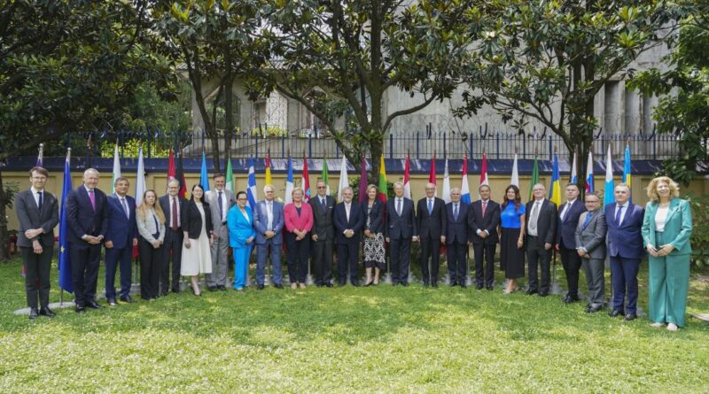 nepal-eu-amb-visit-pm-