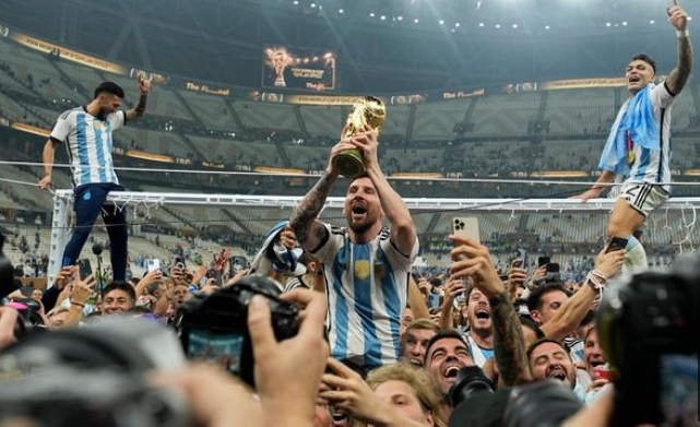 sports-football-argentina-squad-fifawc-messi