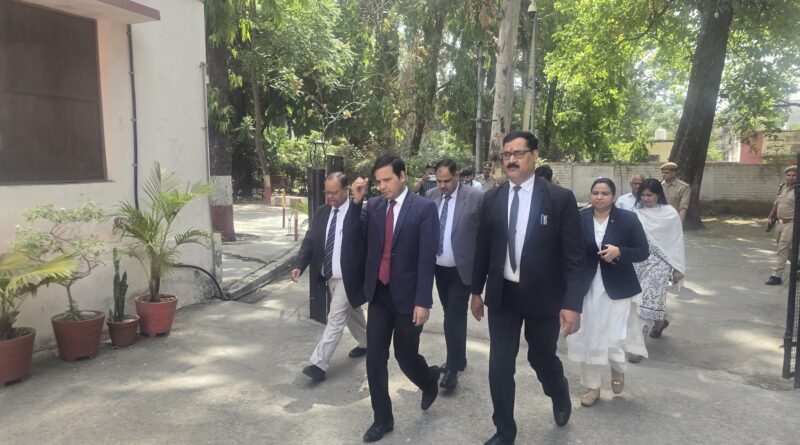 up-bijnor-judicial-officer-on-foot