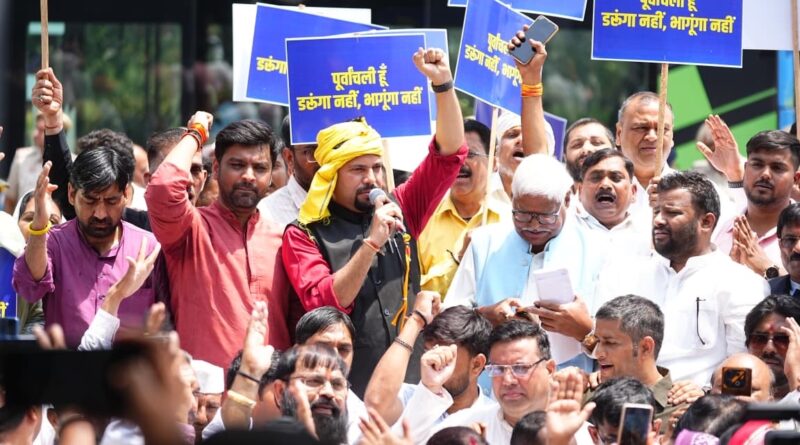 aap-protect-delhi-cm-house