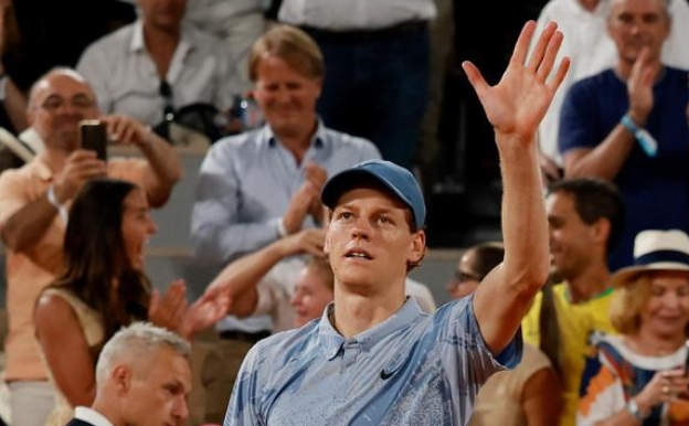 sports-tennis-frenchopen-janniksinner-2ndround