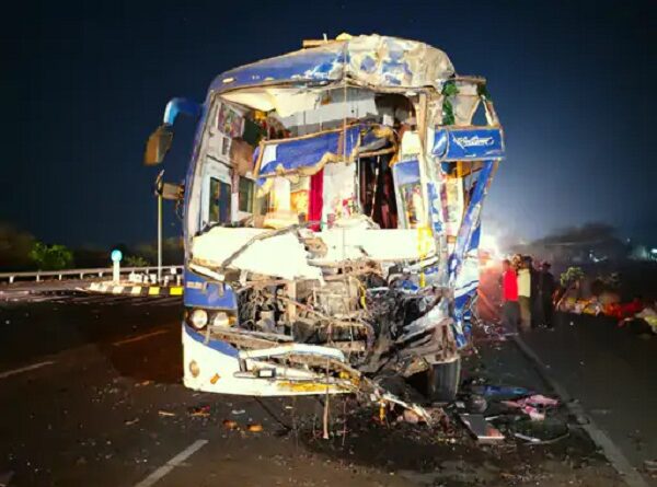 shajapur-bus-and-truck-drivers-killed-18-passenger