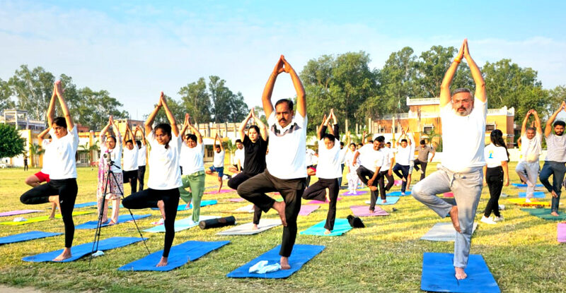 uk-yoga-day-bjp-gkvv