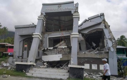 philippines-earthquake-natural-disaster-buildings-