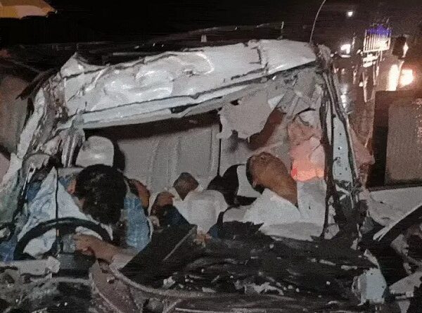 maihar-truck-and-speeding-xuv-collide-5-youths-kil