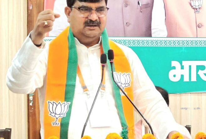 bjp-meeting-lko-dharampalsingh