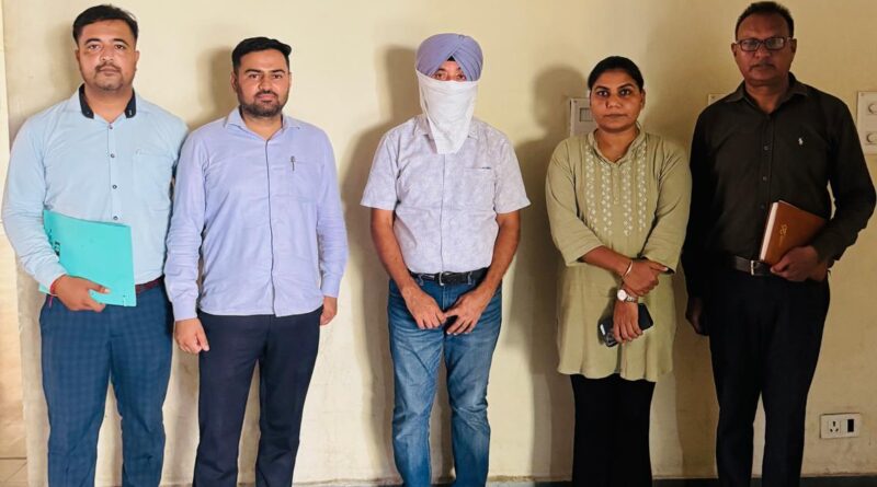 vigilance-arrests-kapurthala-science-master