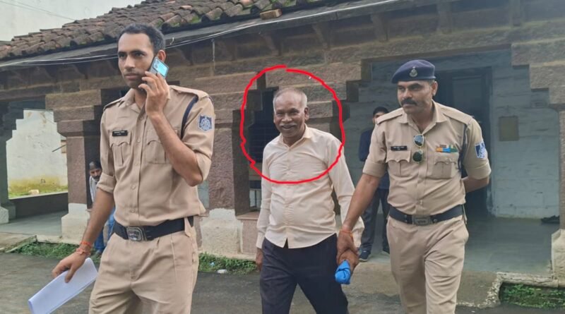 damoh-revenue-inspector-briber