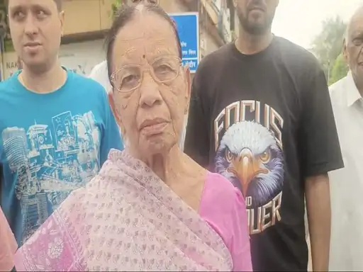 gold-chain-snatched-from-woman-at-indore-jain-temp