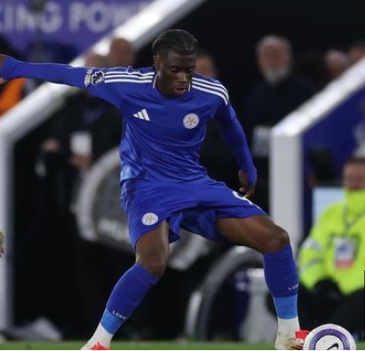 sports-football-manchestercity-signs-monga