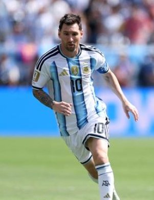 sports-football-messi-retirement-tapia