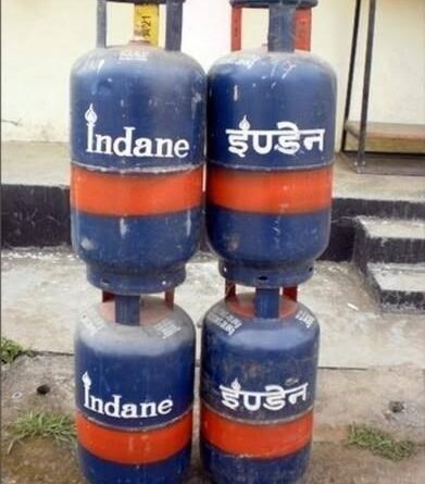 lpg-commercial-cylinder-prices-reduced-delhi-kolka