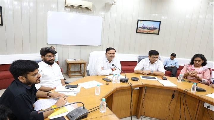 mp-commissioner-reviews-preparations-gis-2027-dire