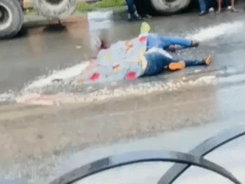 morena-truck-crushes-father-and-daughter-riding-a-