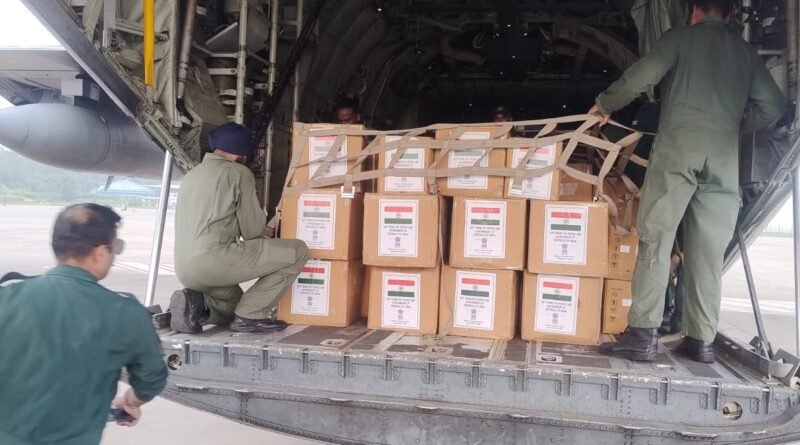 india-relief-material-nepal-fi