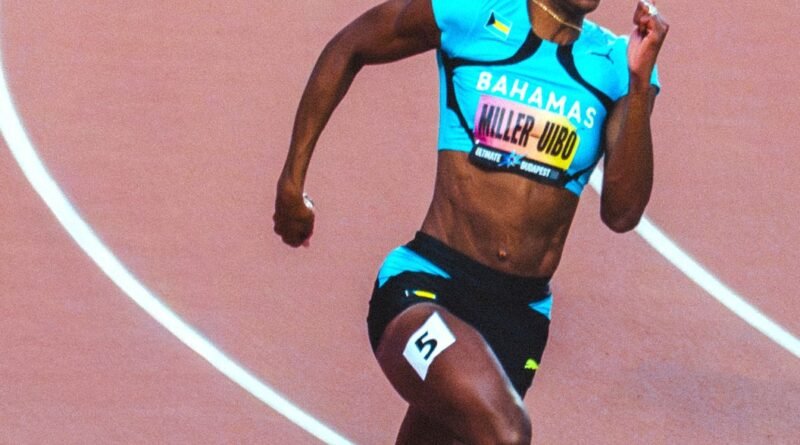 sports-athletics-shaunae-vdhm