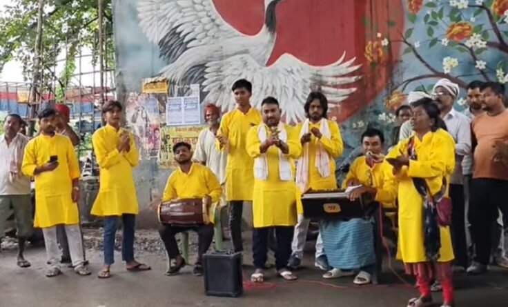 deoria-artists-play-modi-govt-
