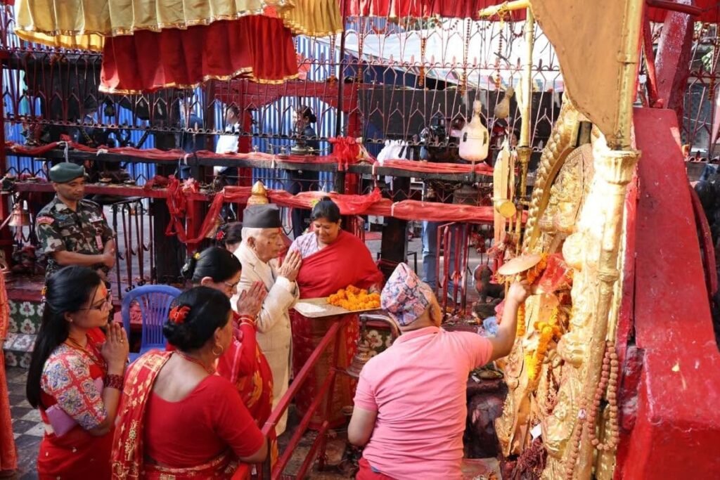 nepal-president-temple-visit