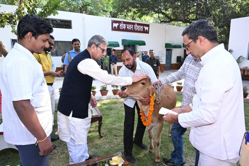 cow-shelter-hr-lok-bhawan