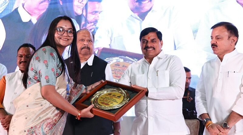 mp-cm-pm-modi-lived-public-life-honors-democracy