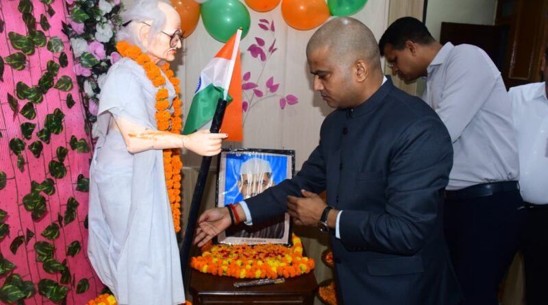 up-prayagraj-gandhi-jayanti-