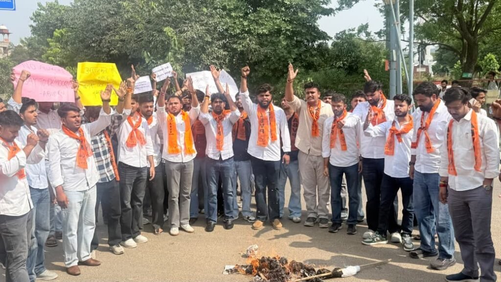 abvp-protests-against-anarchy
